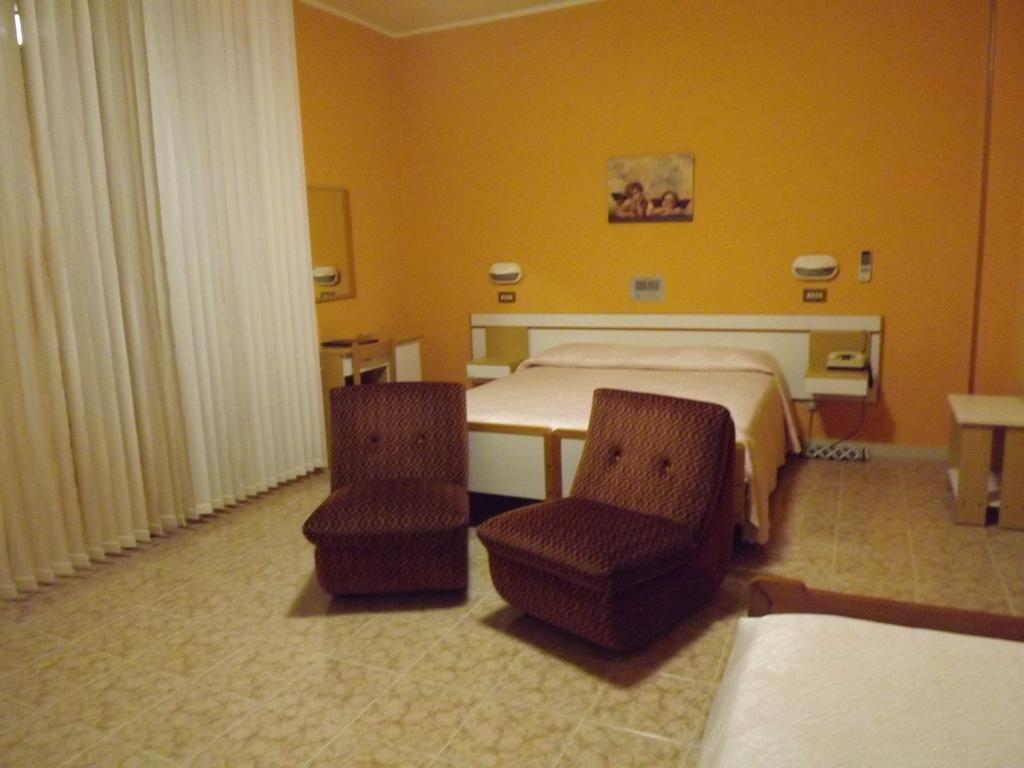 Hotel Cristina Chianciano Terme Ruang foto