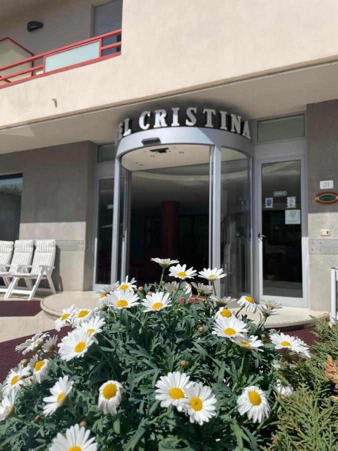 Hotel Cristina Chianciano Terme Bagian luar foto