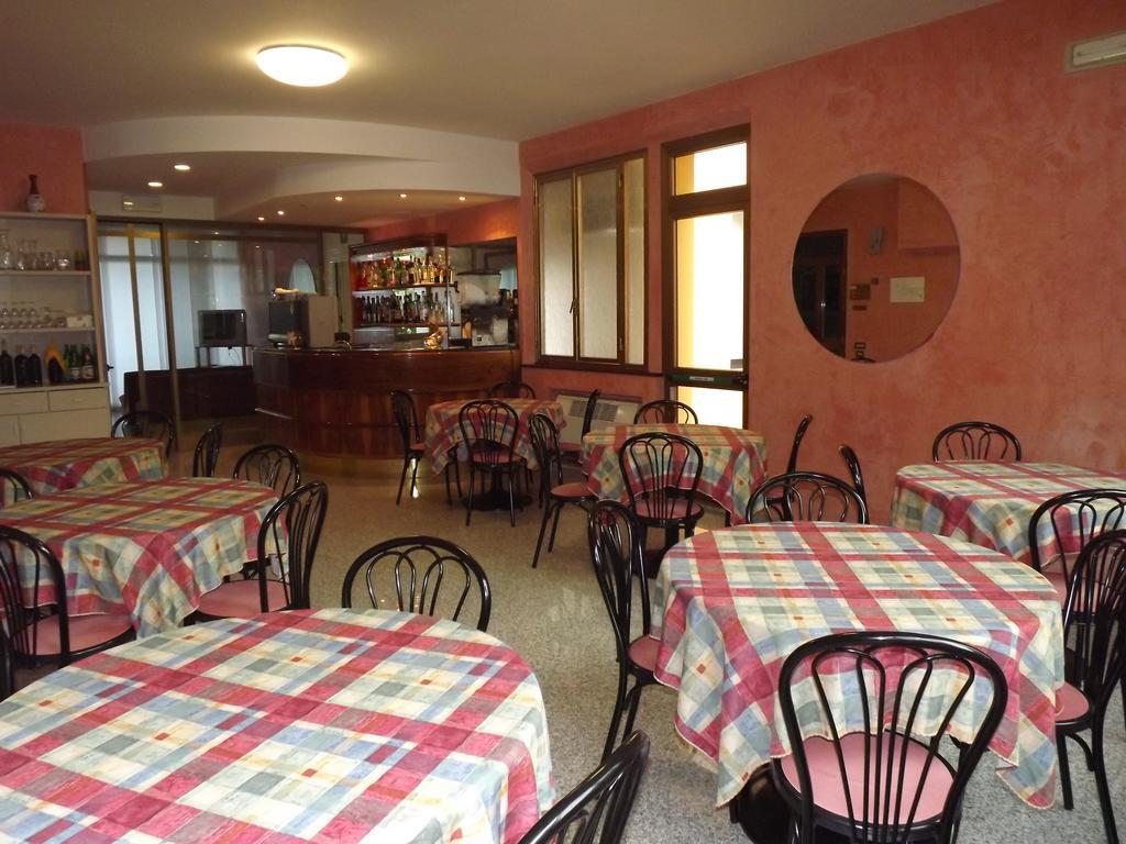 Hotel Cristina Chianciano Terme Bagian luar foto