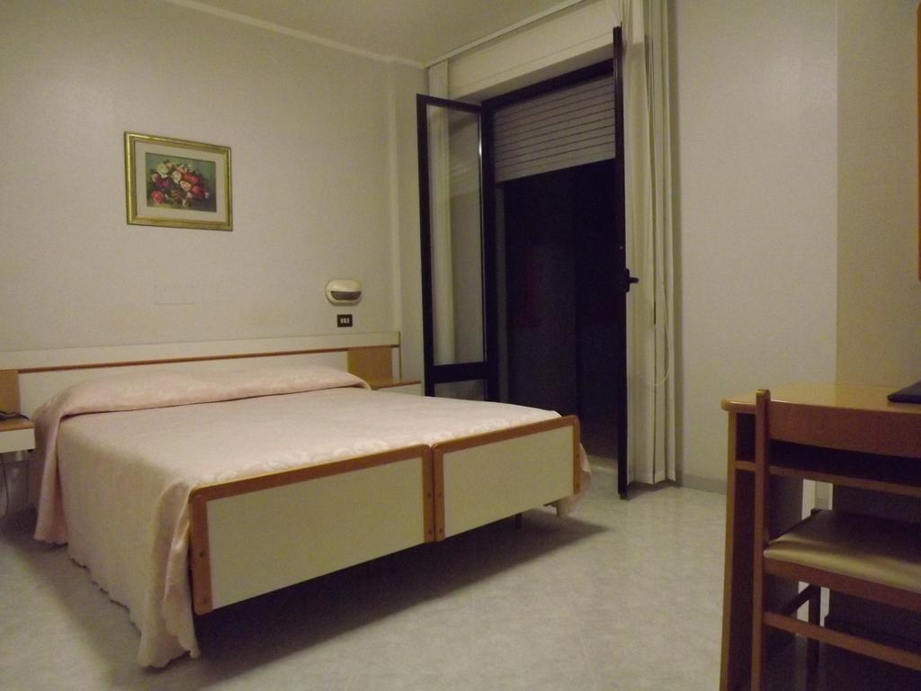 Hotel Cristina Chianciano Terme Ruang foto