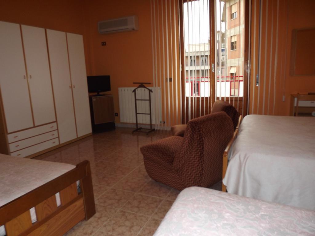 Hotel Cristina Chianciano Terme Bagian luar foto